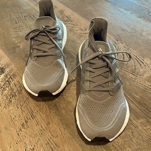 Adidas ultra boost 7.5 women’s shoe